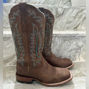 Ariat Frontier Tilly Wide Toe Boot